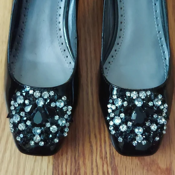 Adrienne Vittadini Palm Beach Black Patent Wedges w/ Rhinestone Details Size 6 - Picture 2 of 16